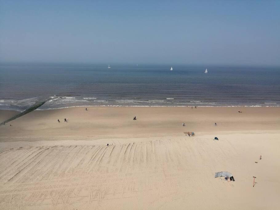 Lovely N° 9 Op Ieder Moment Een Prachtig Zeezicht & Zwembad Middelkerke Εξωτερικό φωτογραφία
