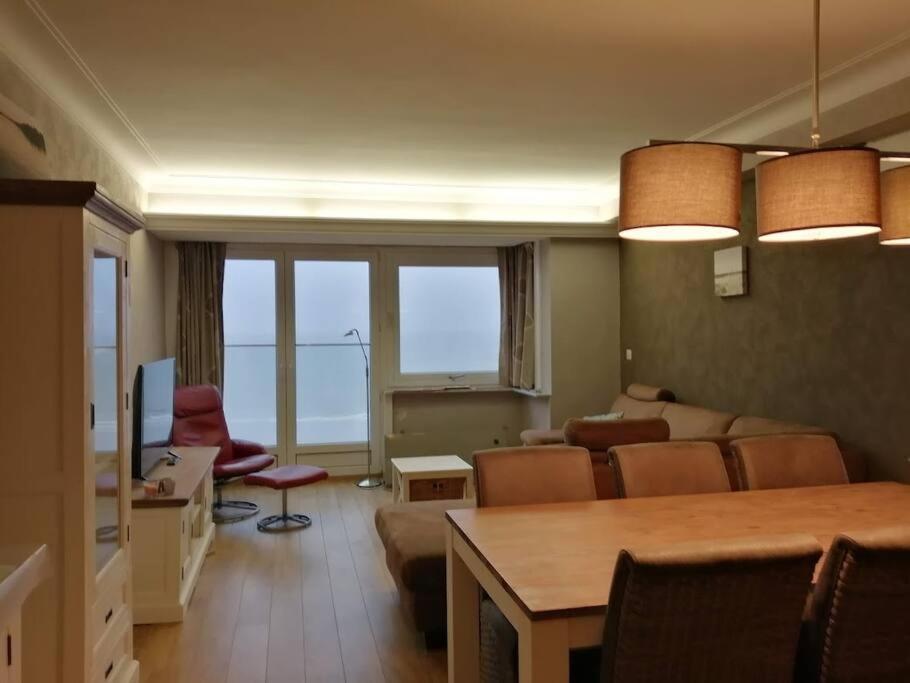 Lovely N° 9 Op Ieder Moment Een Prachtig Zeezicht & Zwembad Middelkerke Εξωτερικό φωτογραφία