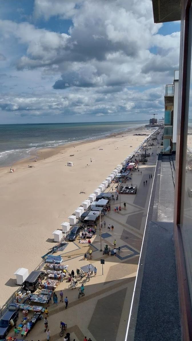 Lovely N° 9 Op Ieder Moment Een Prachtig Zeezicht & Zwembad Middelkerke Εξωτερικό φωτογραφία