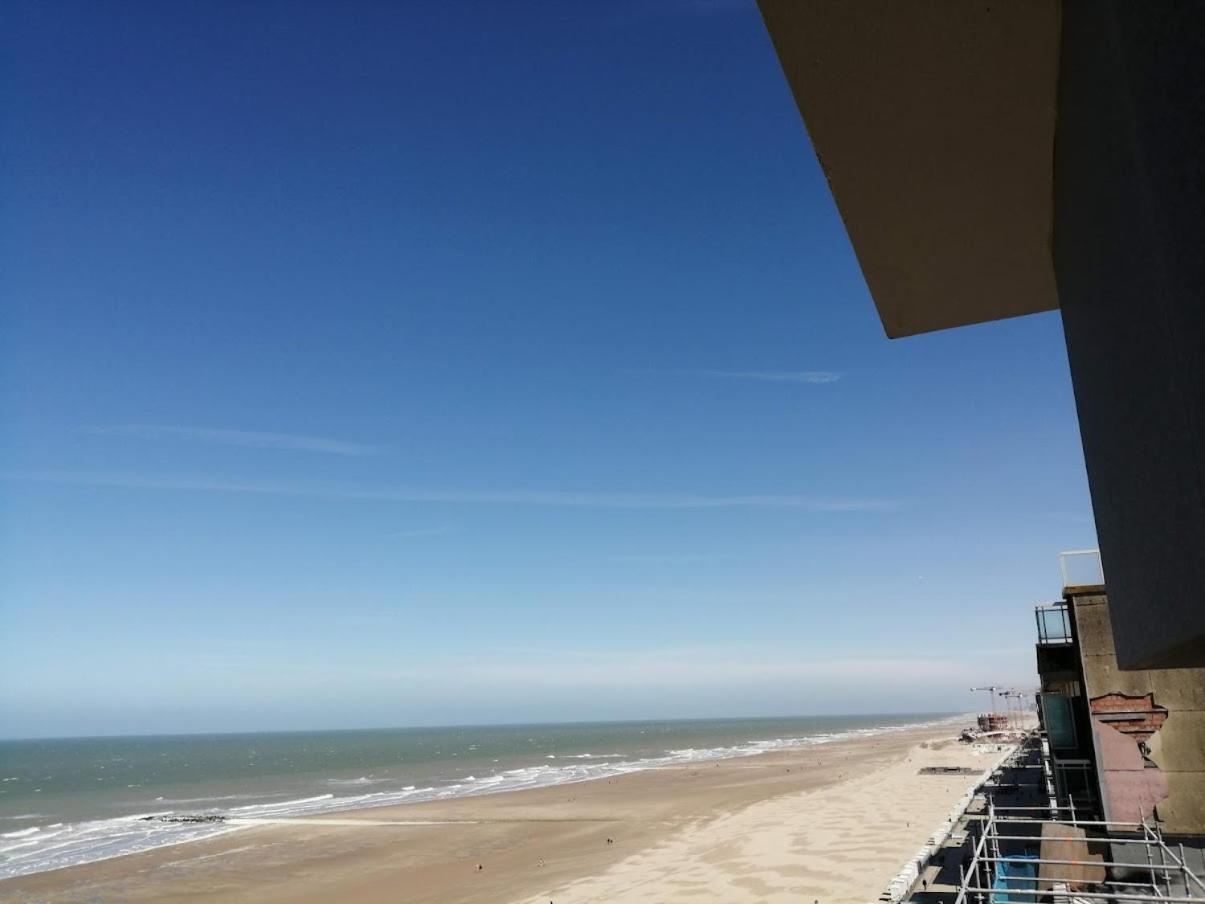 Lovely N° 9 Op Ieder Moment Een Prachtig Zeezicht & Zwembad Middelkerke Εξωτερικό φωτογραφία