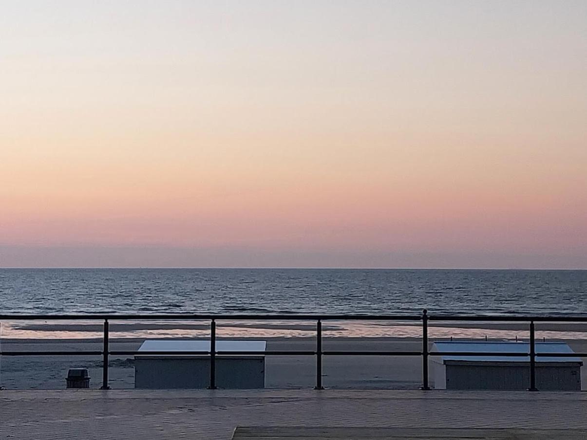 Lovely N° 9 Op Ieder Moment Een Prachtig Zeezicht & Zwembad Middelkerke Εξωτερικό φωτογραφία